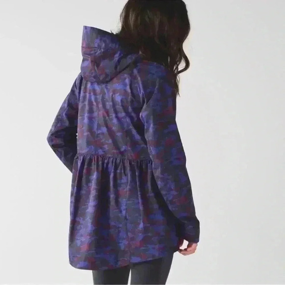 Lululemon Rain For Daze Jacket II in Hounds Camo Emperor Blue Black - Picture 3 of 12